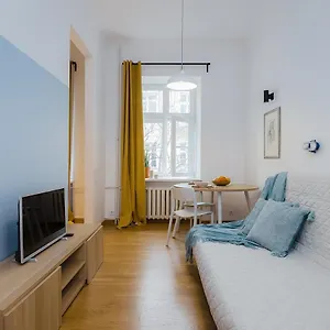 https://nice-studio-in-centrum-warsaw.warsawhotelspoland.com